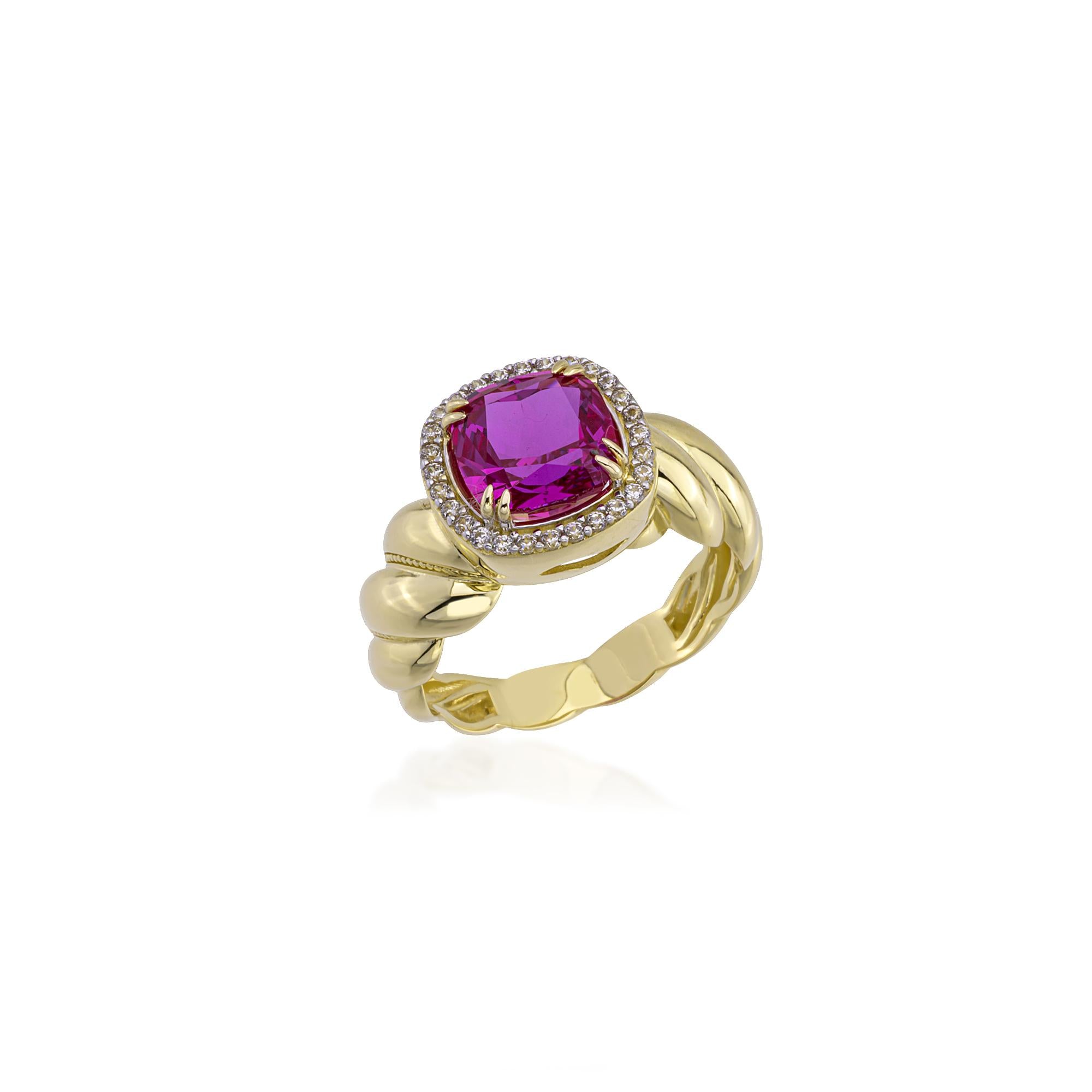 Ortası Pink Topaz Yanları Swarovskı Taşlı Yüzük