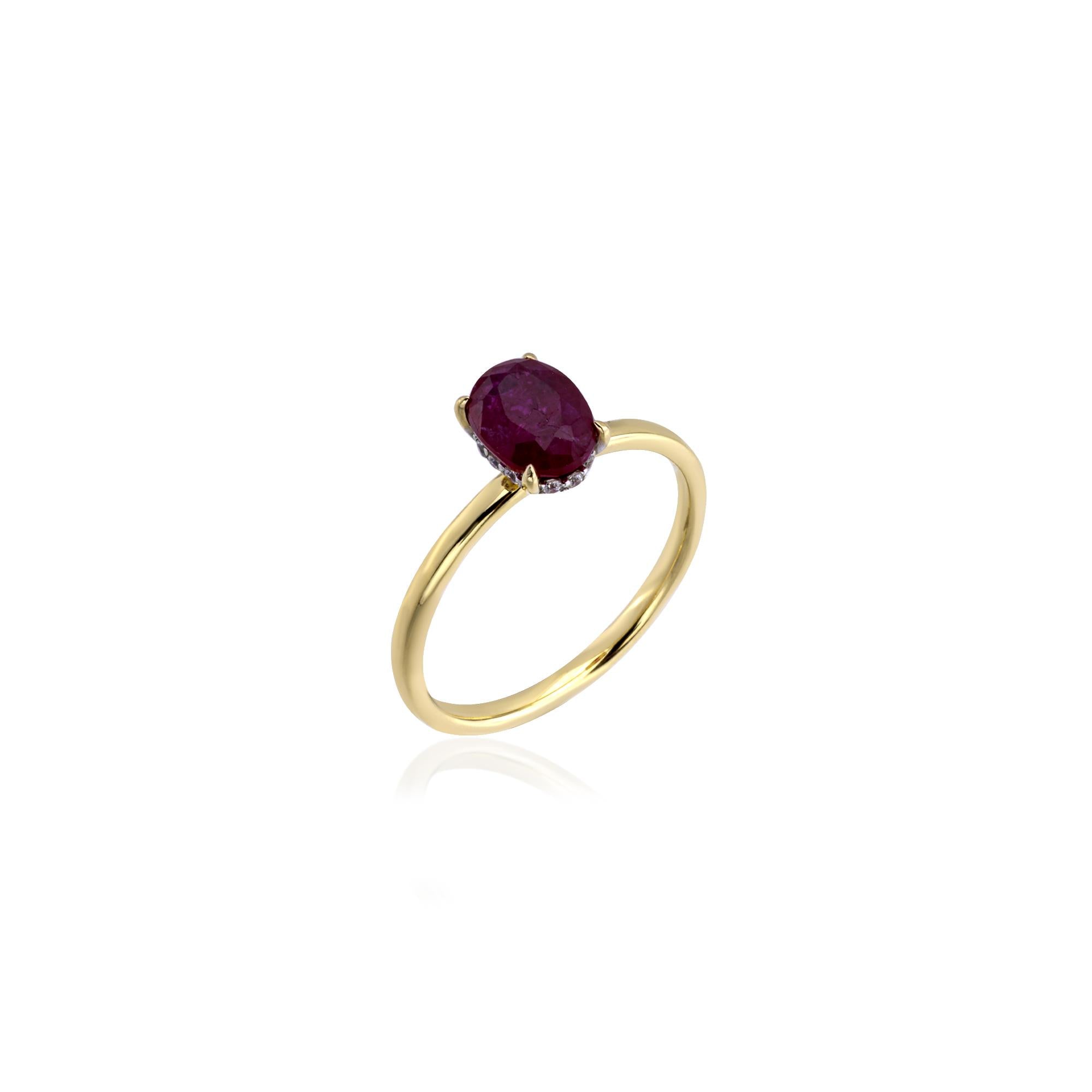 Oval Ruby Taşlı Yüzük